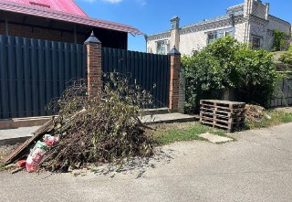 В Майкопе жители жалуются на невывоз мусора более трёх недель